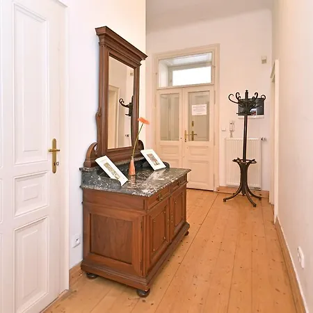 Historic Centre Iv Apartment Prag