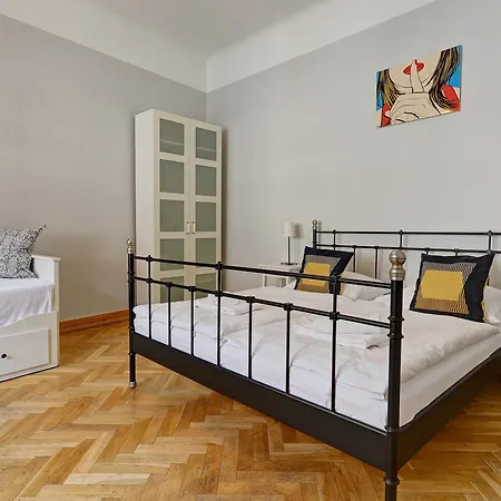 Apartment Historic Centre Iv *